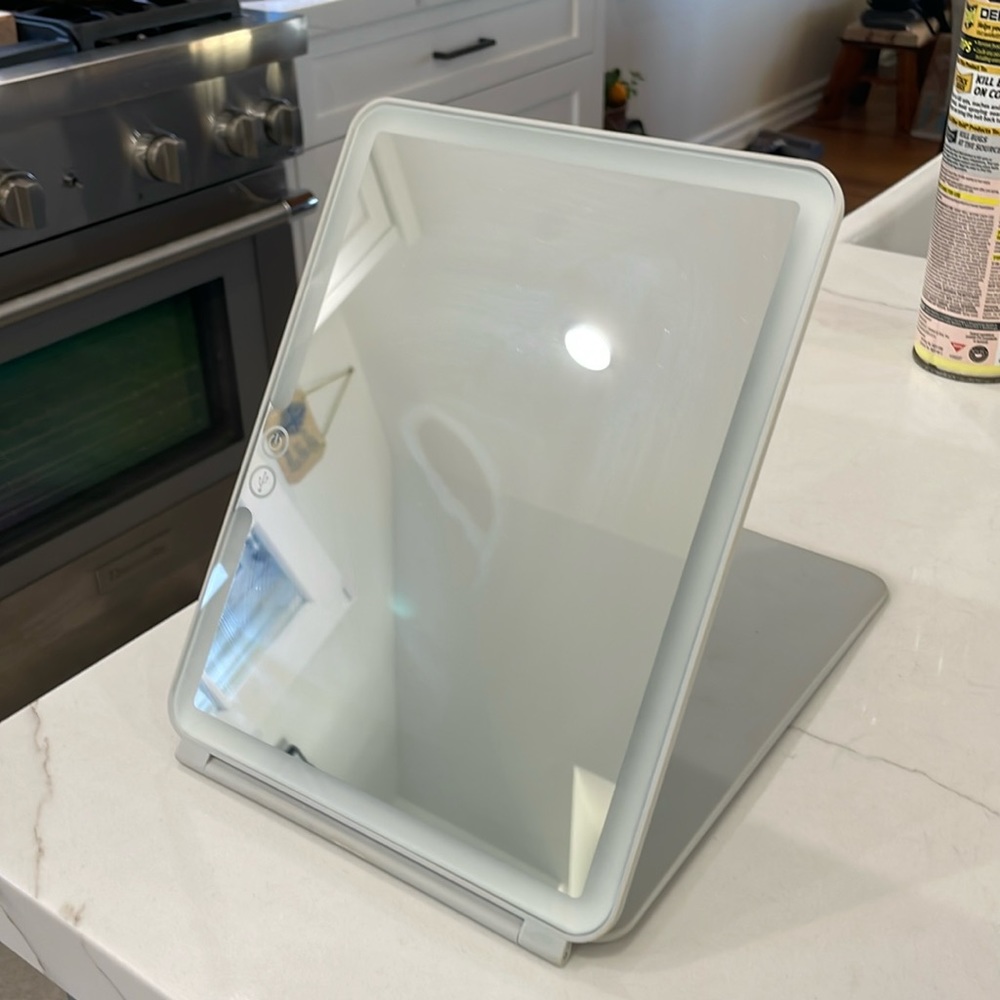 Vanity Planet travel mirror